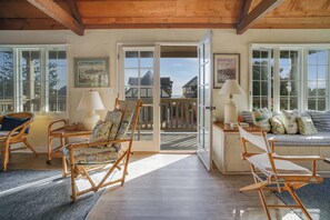 TV, fireplace, video games, books