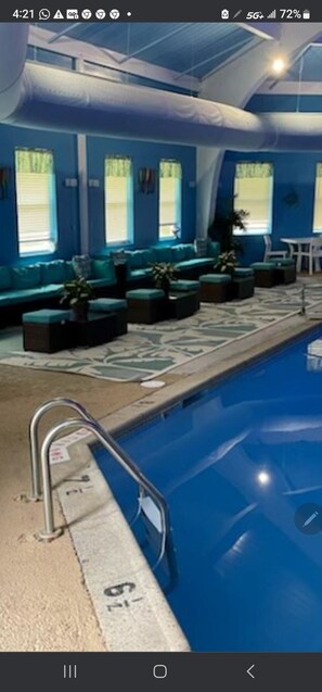 Innenpool, beheizter Pool