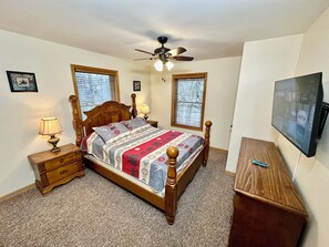 5 bedrooms, iron/ironing board, free WiFi, bed sheets