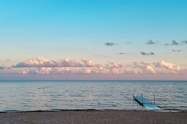 På stranden, liggestole, badehåndklæder