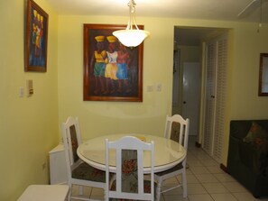 Dining - Beautiful Beachfront1 Bedroom Condo D18, Ocho Rios, Jamaica              (Ocho Rios)