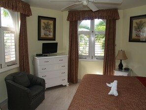 1 bedroom, in-room safe, iron/ironing board, free WiFi - Beautiful Beachfront1 Bedroom Condo D18, Ocho Rios, Jamaica              (Ocho Rios)