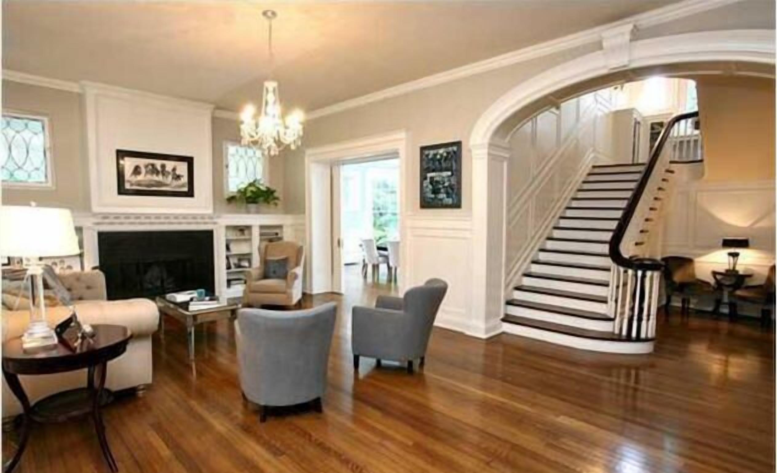 Historic Highlands Mansion -- in the best part of the city