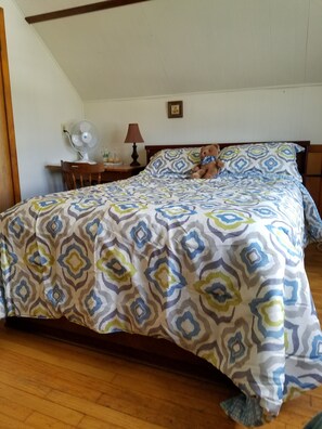 3 bedrooms, WiFi, bed sheets, wheelchair access