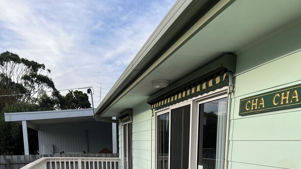 Unclassified image, 1 of 36, button - CHA CHA - Pet Friendly-Netflix WiFi  (Inverloch)