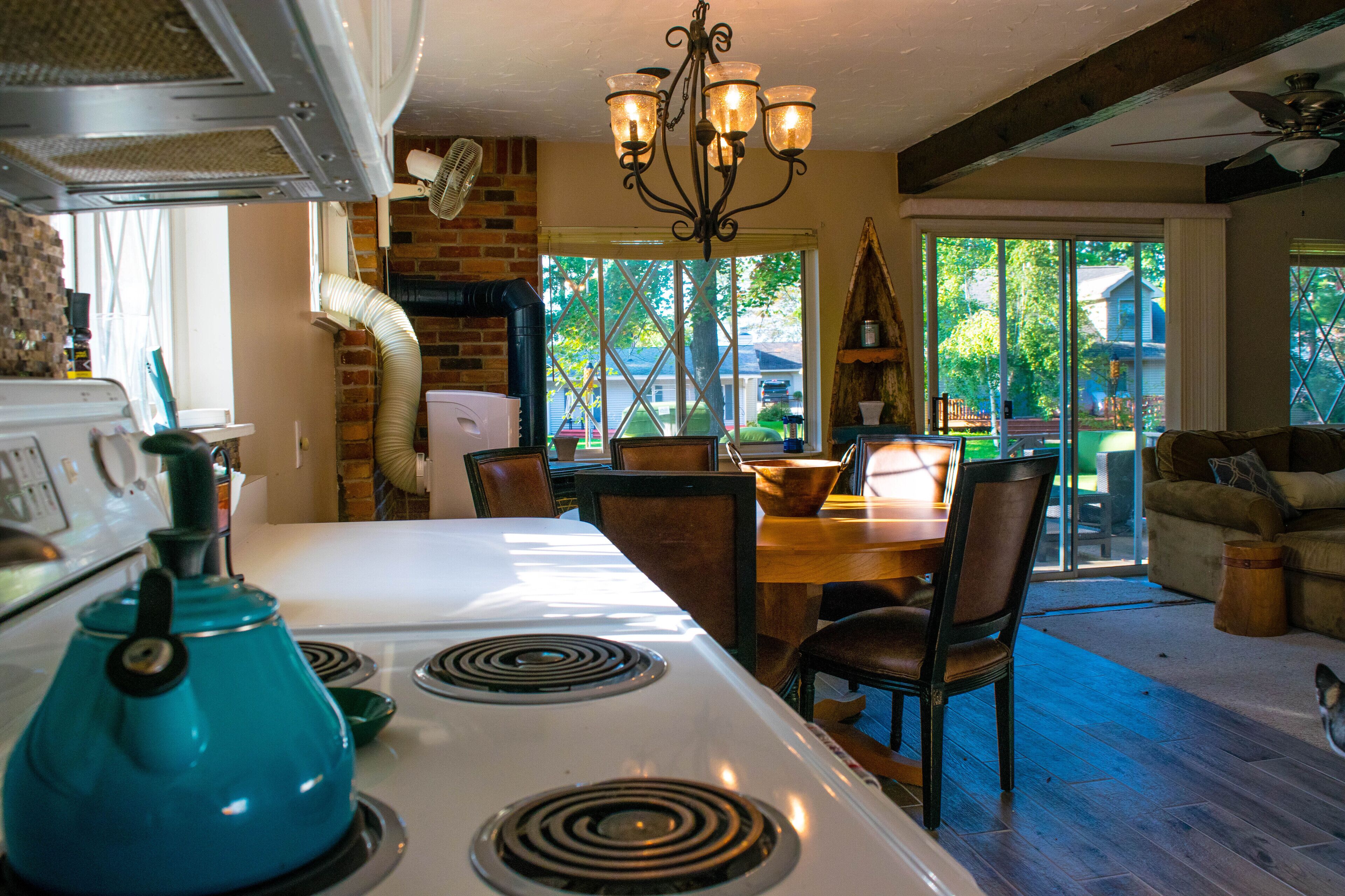 Cozy, Comfortable And Quiet Chalet ~ Includes Kayaks And Air Conditioning!