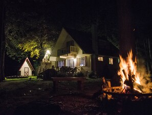 Property grounds - Hideaway Chalet-Cozy, Comfortable, and Quite!  On Canal with Large Outdoor space (Cadillac)
