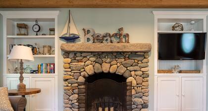 Classic Vineyard home, tilava 1-2 perheelle. Minuutin päässä Oak Bluffsista