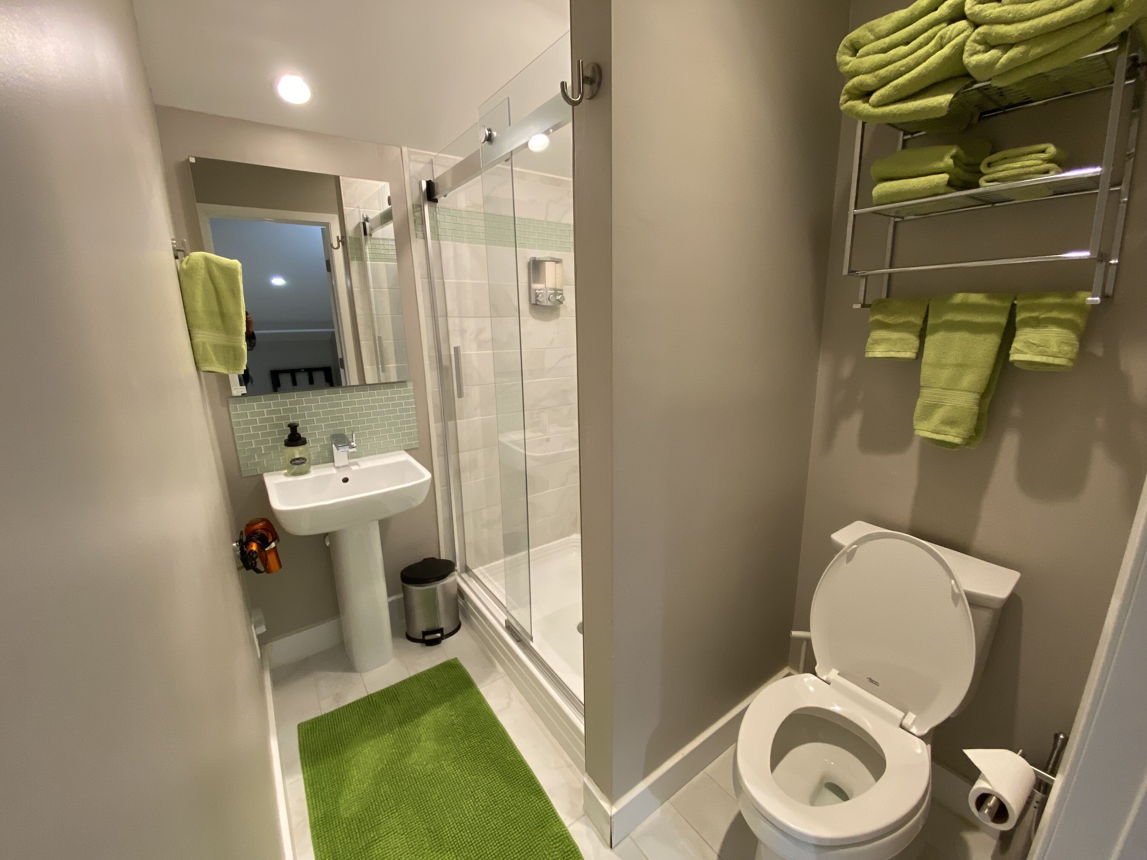 Modern Apt in SOCO/Travis Heights - See Summer Discounts!!