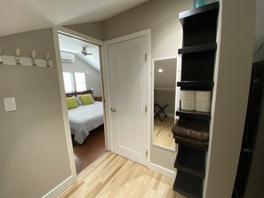 1 chambre, bureau, fer et planche à repasser, Wi-Fi gratuit