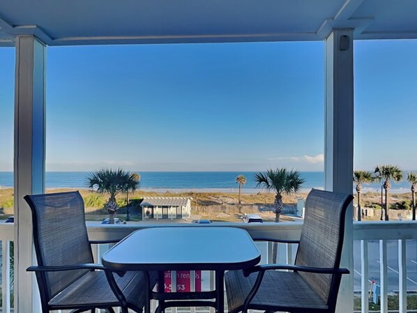 Outdoor dining - Wraparound Balcony w/ Fantastic Views + Large & Spacious (Tybee Island)