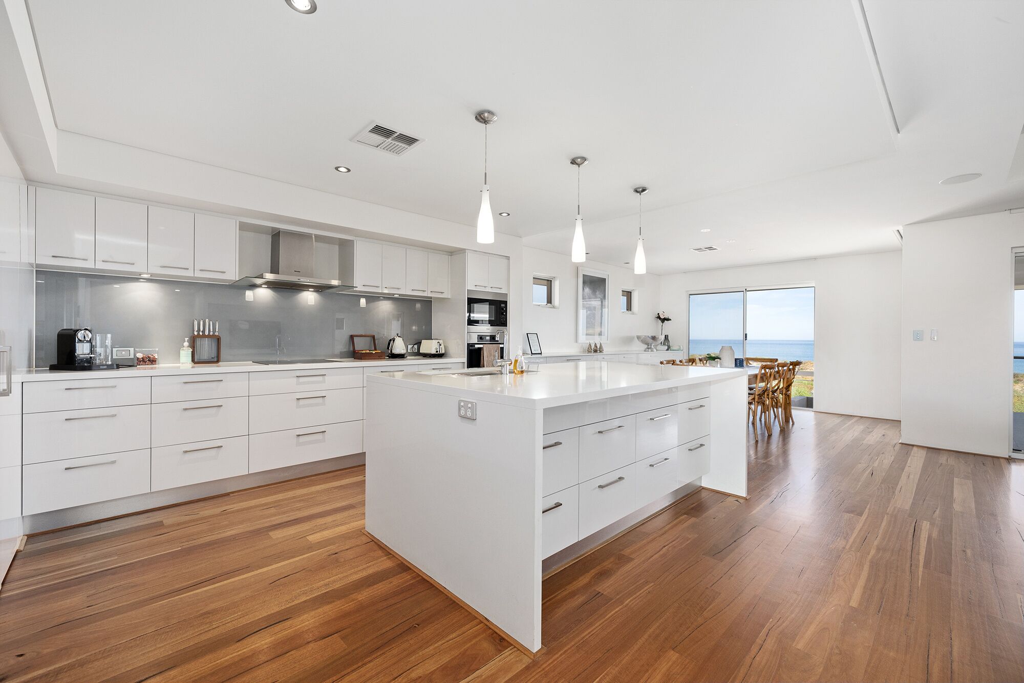 Sanctuary by the Sea - Beachfront Property — image 13