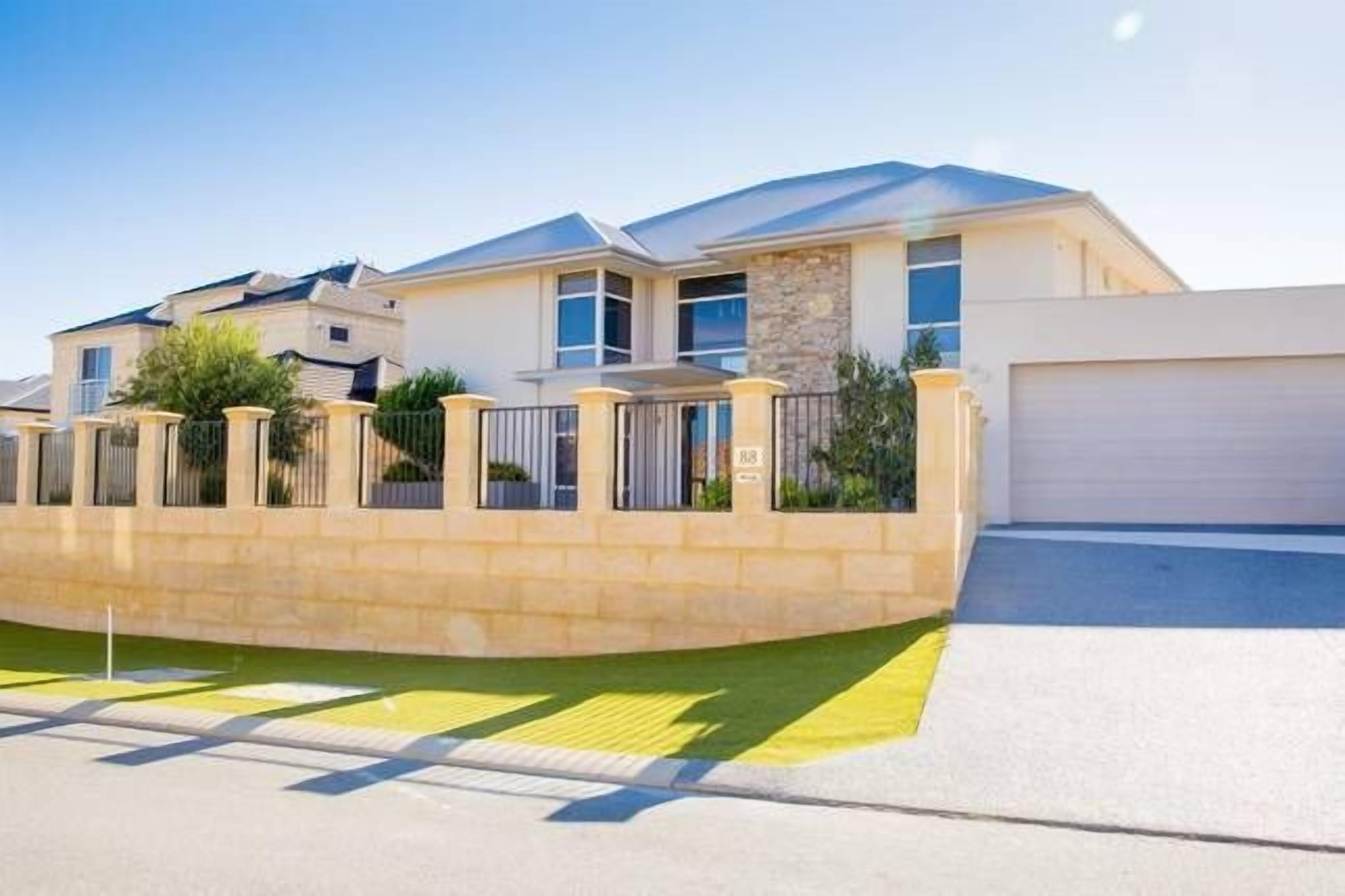 Sanctuary by the Sea - Beachfront Property — image 30