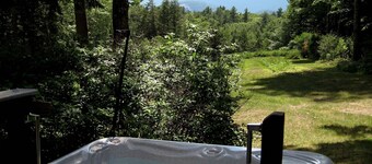 5 min. To Cranmore, 15 min. North to Attitash, 15 min. South to Outlet shopping.