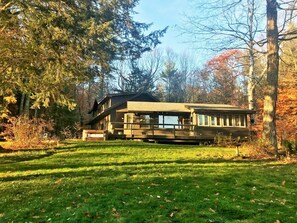 المنشأة من الخارج