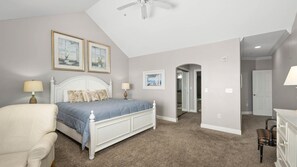 3 عدّة غرف نوم ومكواة/لوح كي وواي فاي وتسهيلات لدخول الكراسي المتحركة