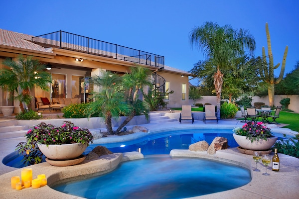 Tropical Backyard with pool/spa