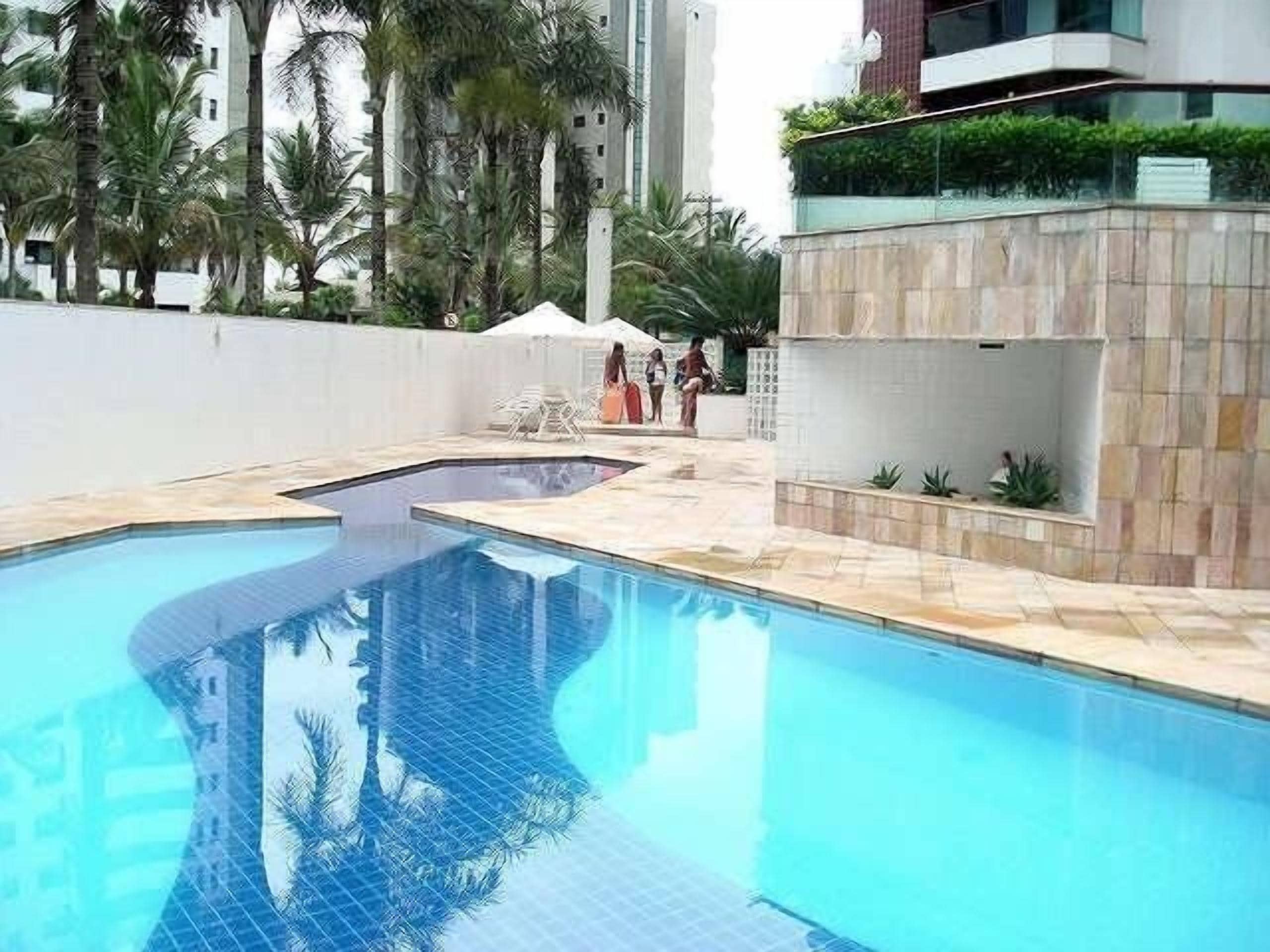 Luxurious apartment 20 mt from riviera beach