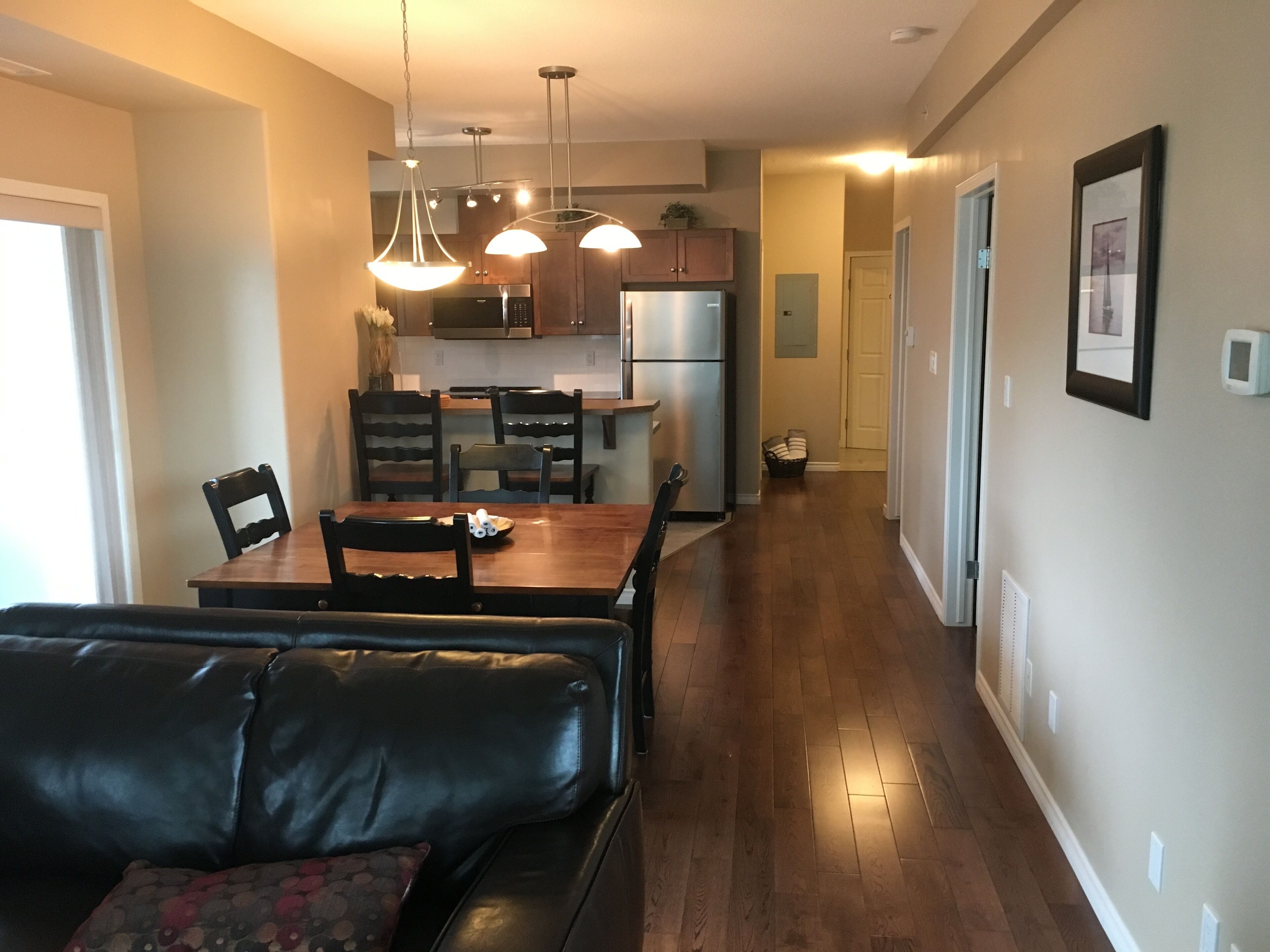 Kelowna Lakeview Condo at Sunset Waterfront Resort 