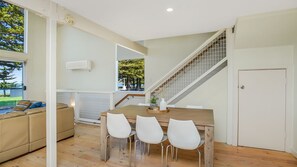 Dining - Pine Beach Villa Fabulous Sea Views (Victor Harbor)