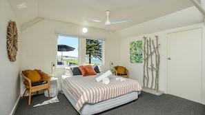 3 bedrooms, iron/ironing board, bed sheets