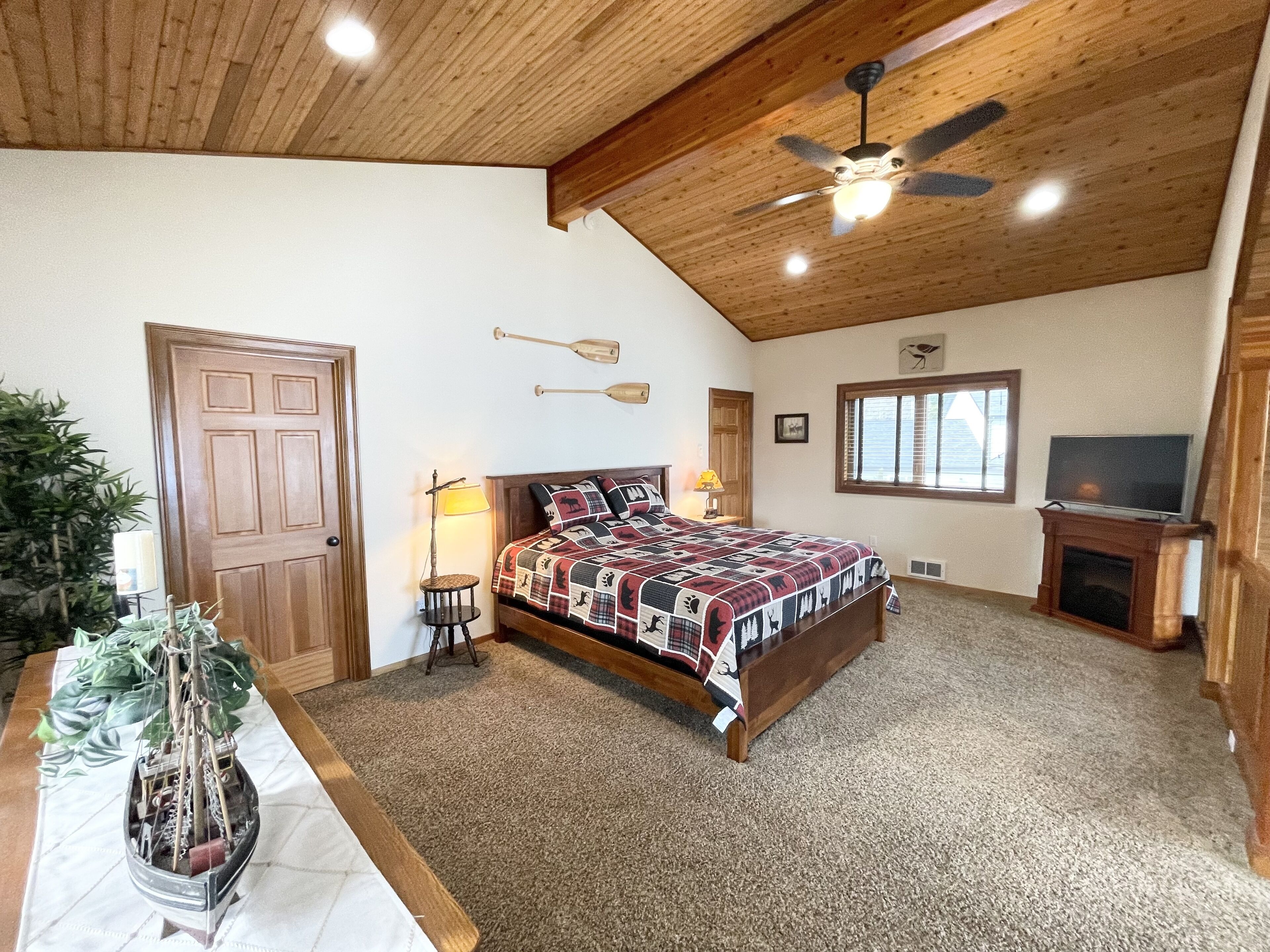 Hood Canal Waterfront Home - Incredible Views, Wildlife, Oysters,  Kayaks!