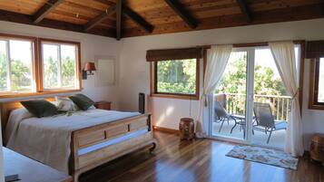 3 dormitorios, escritorio, tabla de planchar con plancha y cuna de viaje