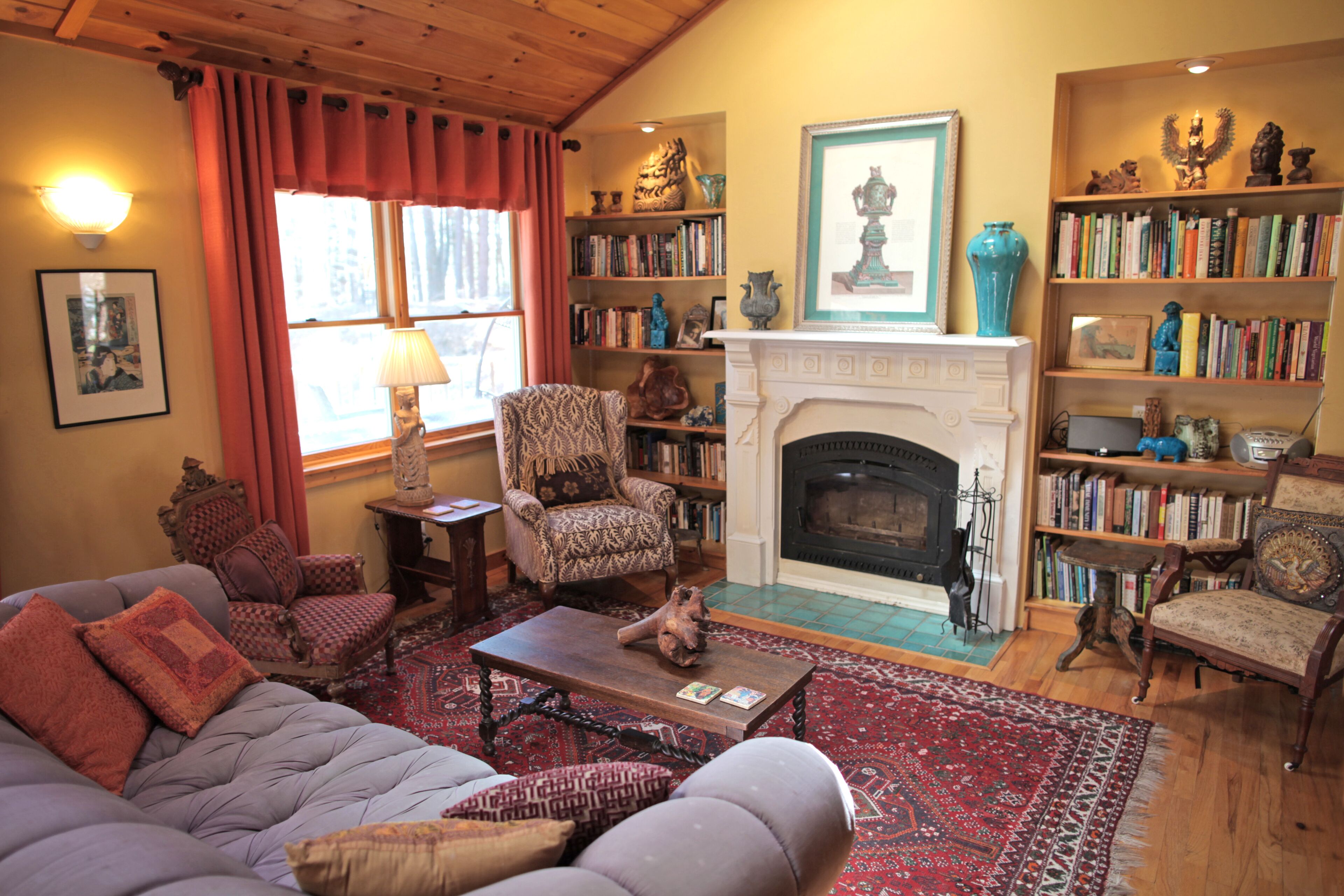 Gracious Woodstock Retreat -Walking Distance to Town