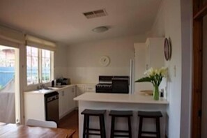 Fridge, microwave, oven, dishwasher - Maylands Cottage-Charming Bluestone House (Maylands)