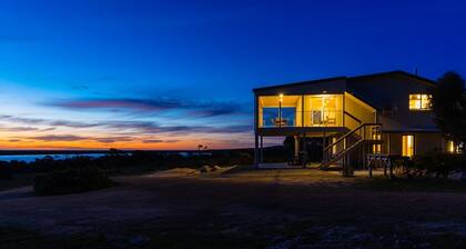 Southern Ocean Lookout