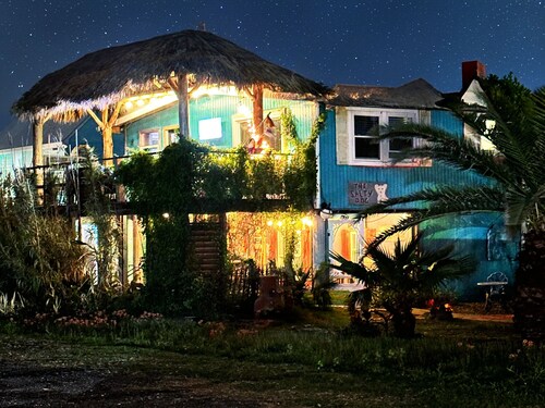 Unique charming coastal cottage