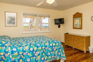 3 bedrooms, iron/ironing board, free WiFi