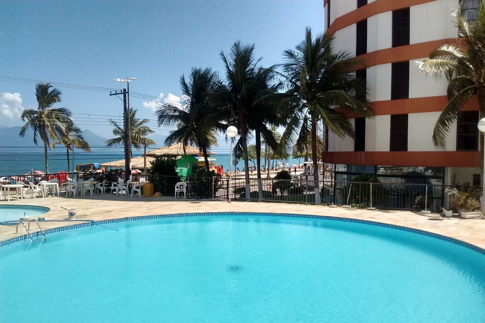 Apt Martim de Sá - Facing the beach (foot in the sand) - Sea view