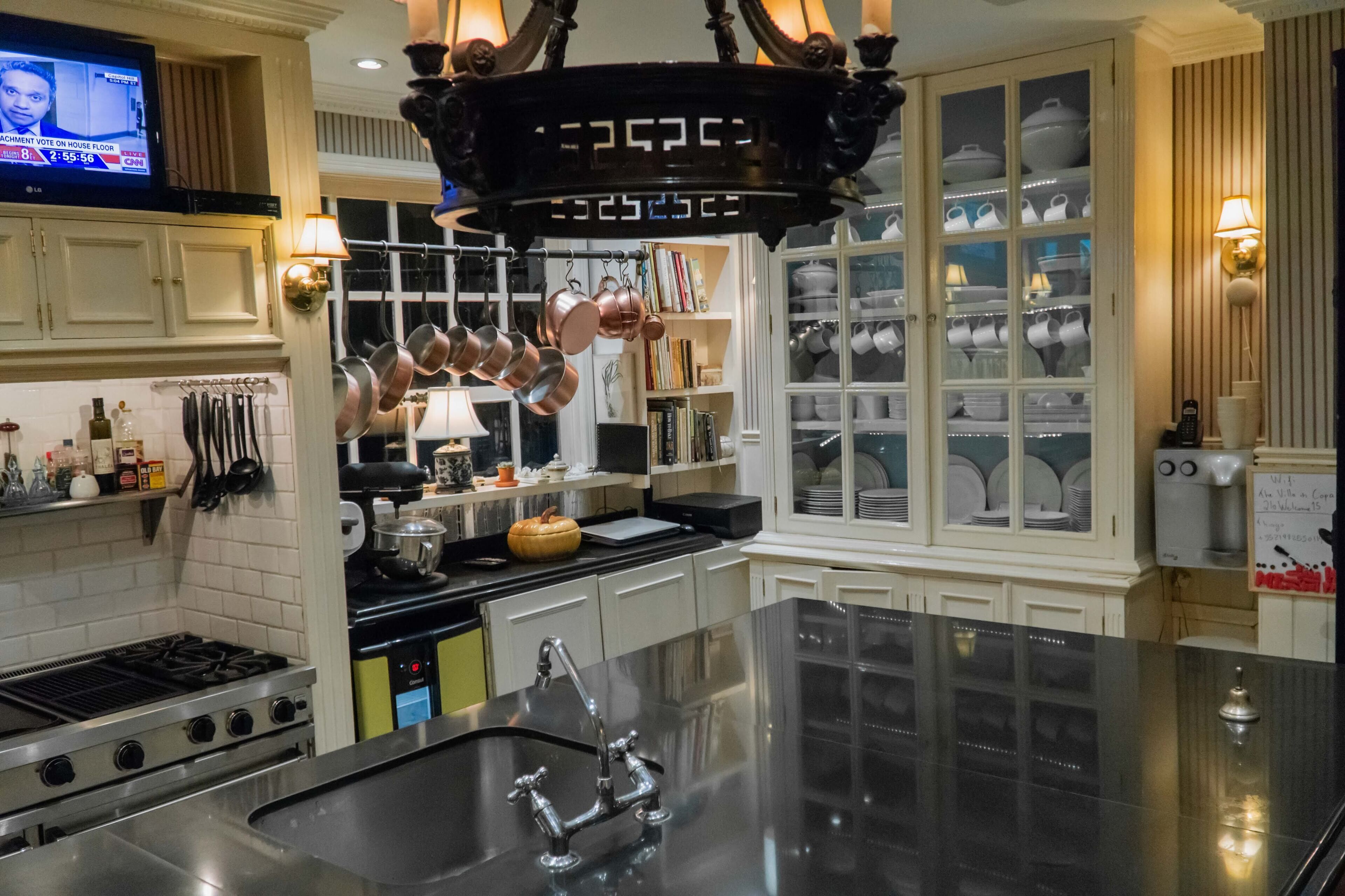 The Villa in Copacabana - 8 Bedrooms / Private POOL / CHEF