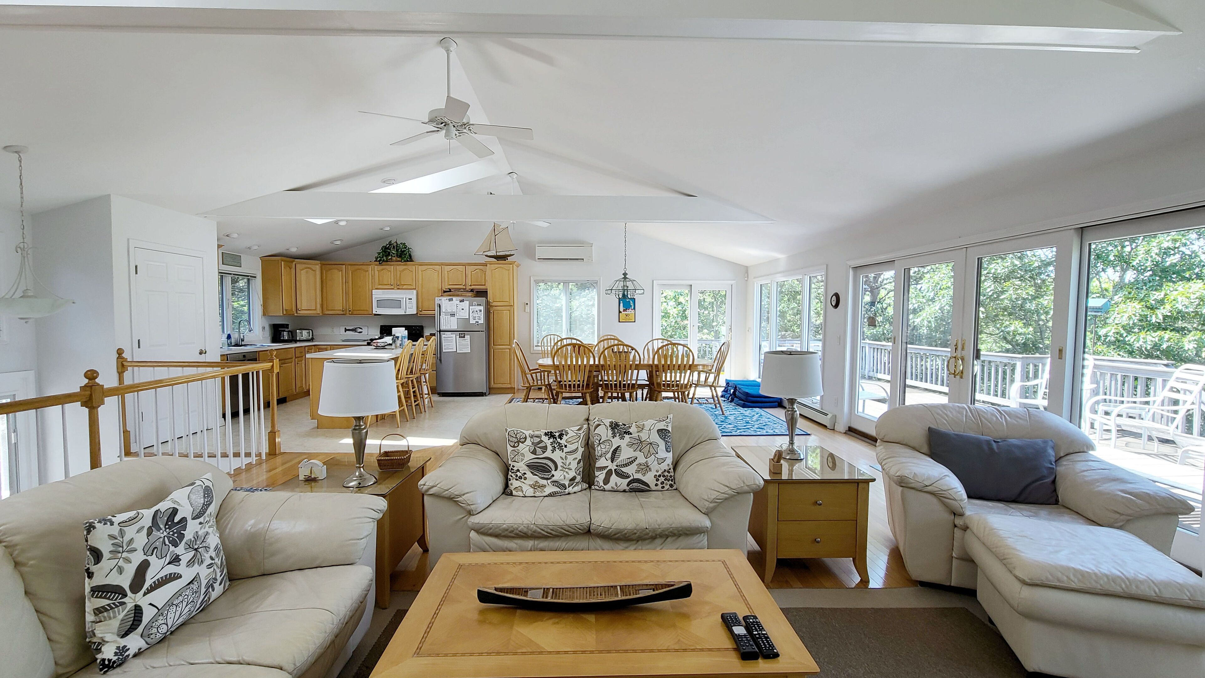 3BD Truro Hills Contemporary--A/C, Large Deck, Wooded View, Outdoor Shower