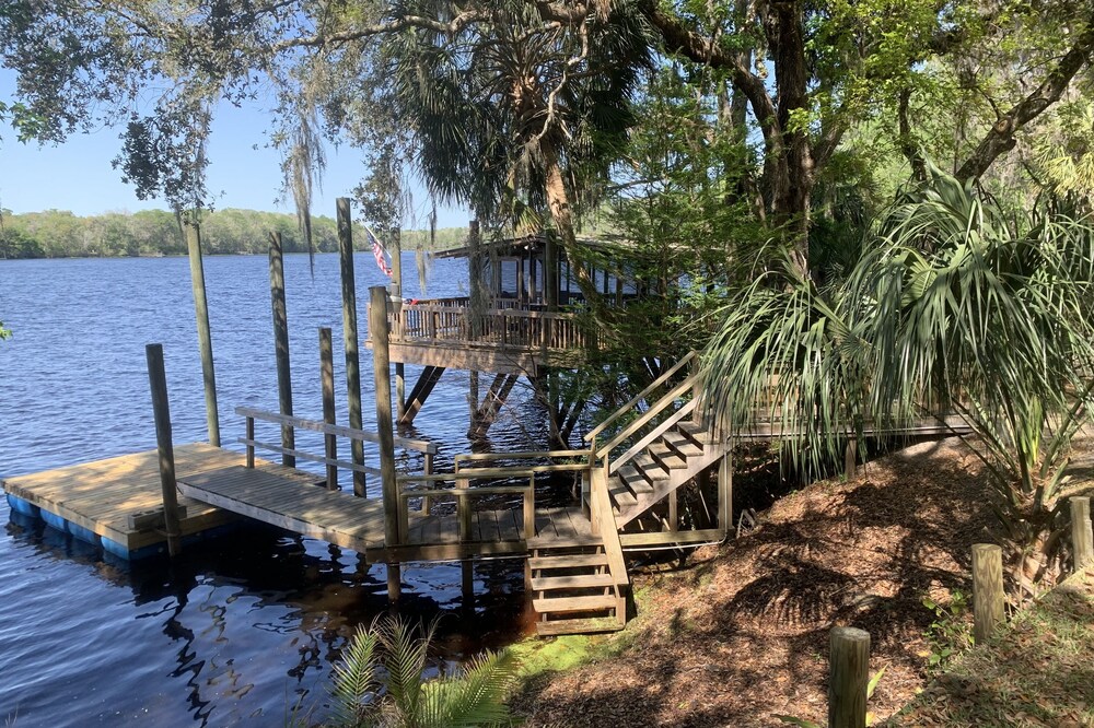 Retro River Retreat on the Suwannee River is a getaway to Relaxation and Nature