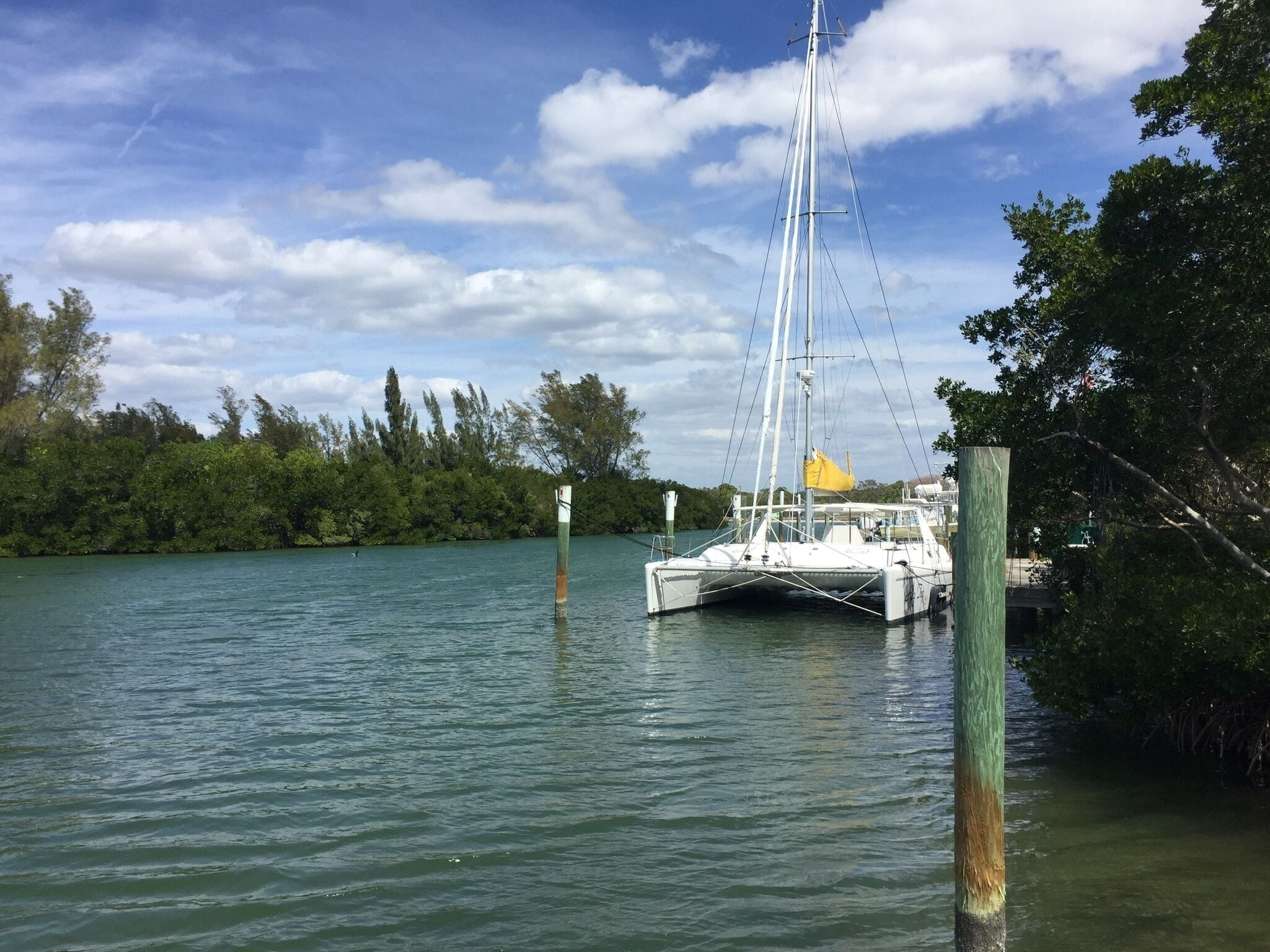 White sand beaches— canal home--Fishing? Boating? Shelling? This is your spot!