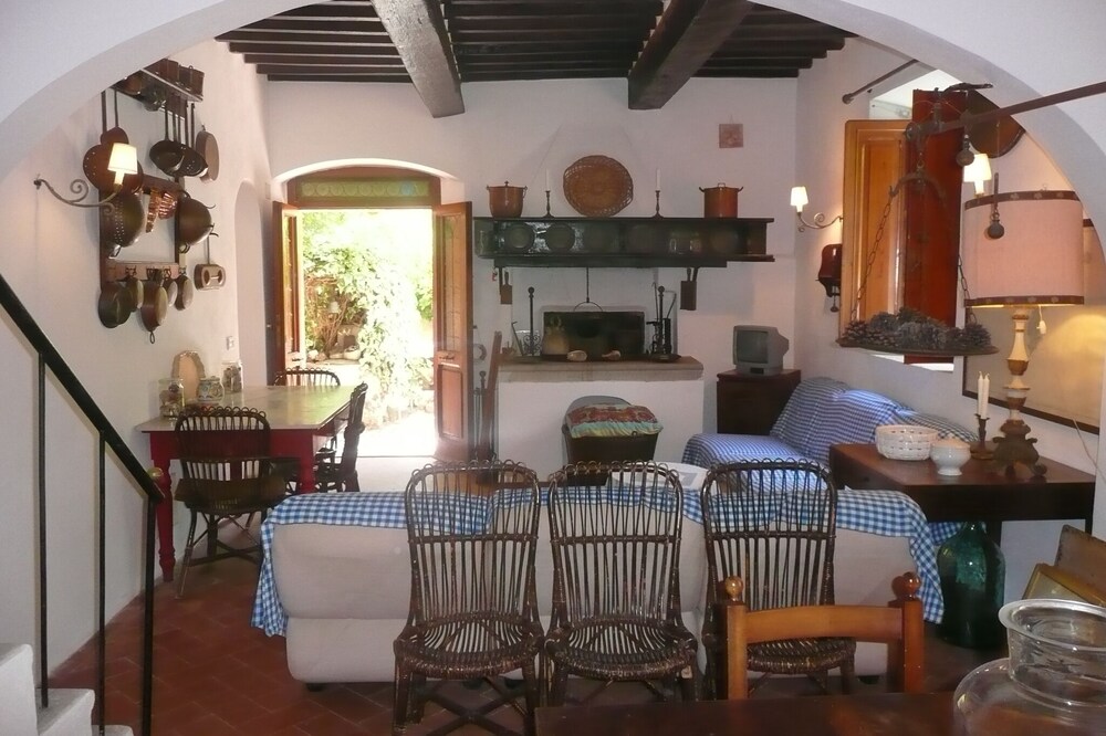 Perfect Summer and Mid-Season Retreat on the Beautiful Island of Giglio