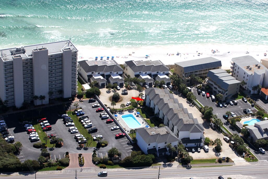 South of 30A and 90 SECONDS TO BEACH POOLSIDE Corner Unit with Patio