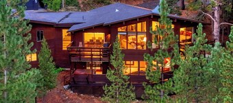 NEWLY REMODELED
6 Bedrooms/3.5 Baths-Sleeps 14
AWESOME VIEWS Hot Tub & Sauna