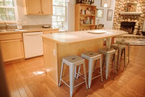 Fridge, microwave, oven, stovetop - Cedar Point Cottage- Perfect Lake Michigan Retreat (Mears)