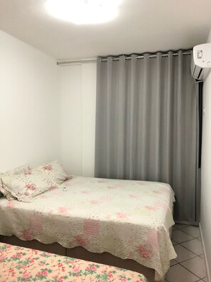 1 bedroom, free WiFi - APT. 1/4 AMPLOY. WITH AIR CONDITIONING. 100 METERS FROM THE BEACH. ANNUAL RENT. (Salvador)