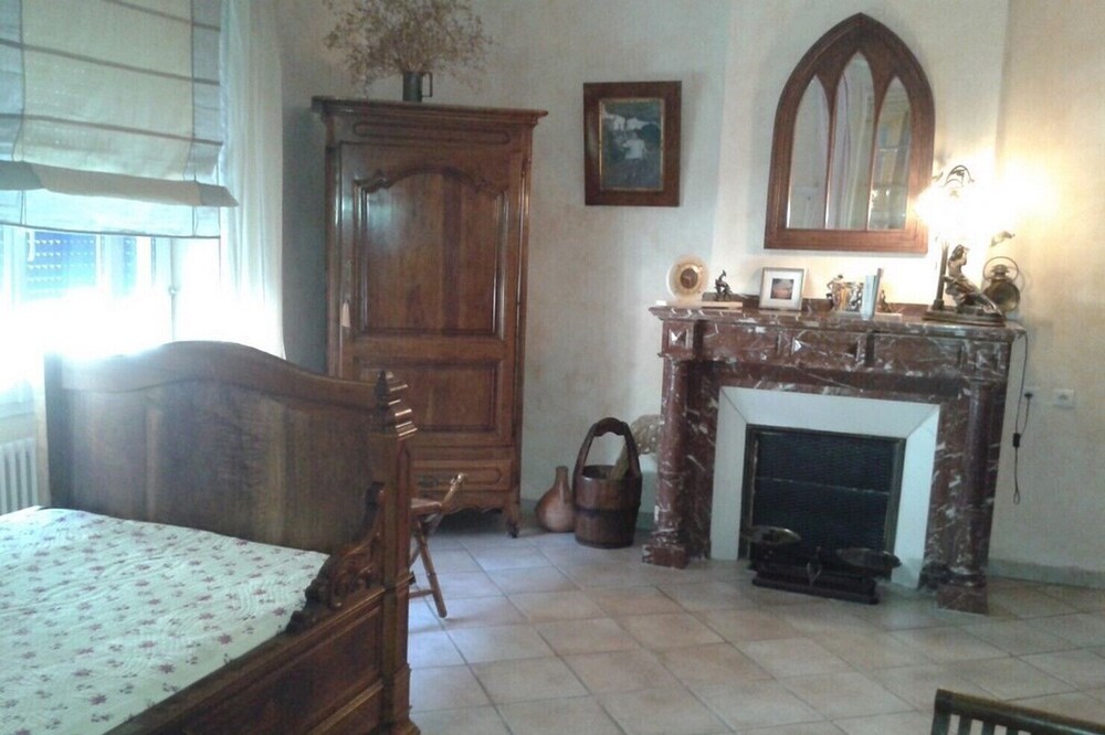 LA MAISON DE JOSEPHA CHAMBRE LIMOUXINE