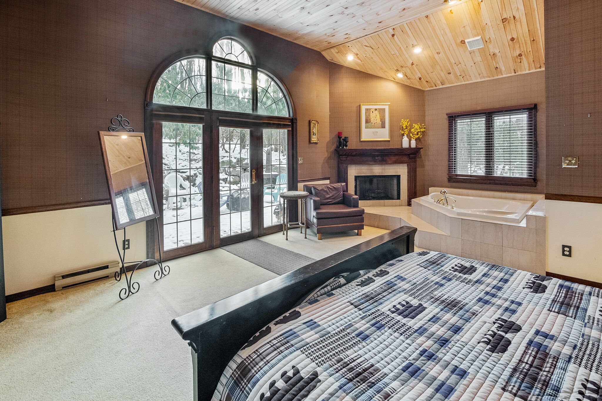 3 多间卧室、办公桌、熨斗/熨衣板、免费 WiFi