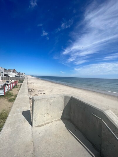 Shoreline Serenity: Your Coastal Escape