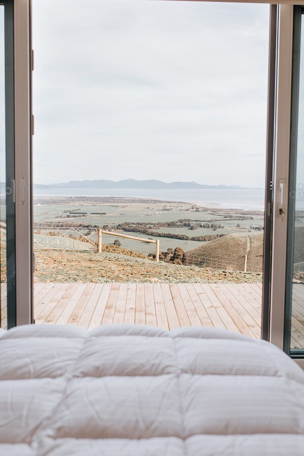 3 bedrooms, desk, iron/ironing board, free WiFi - One Tree Hill Lockie's Lookout - Wilson's Prom / Sea Views (Agnes)