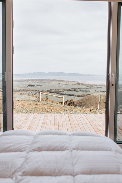 One Tree Hill Lockie's Lookout - Wilson's Prom / Sea Views