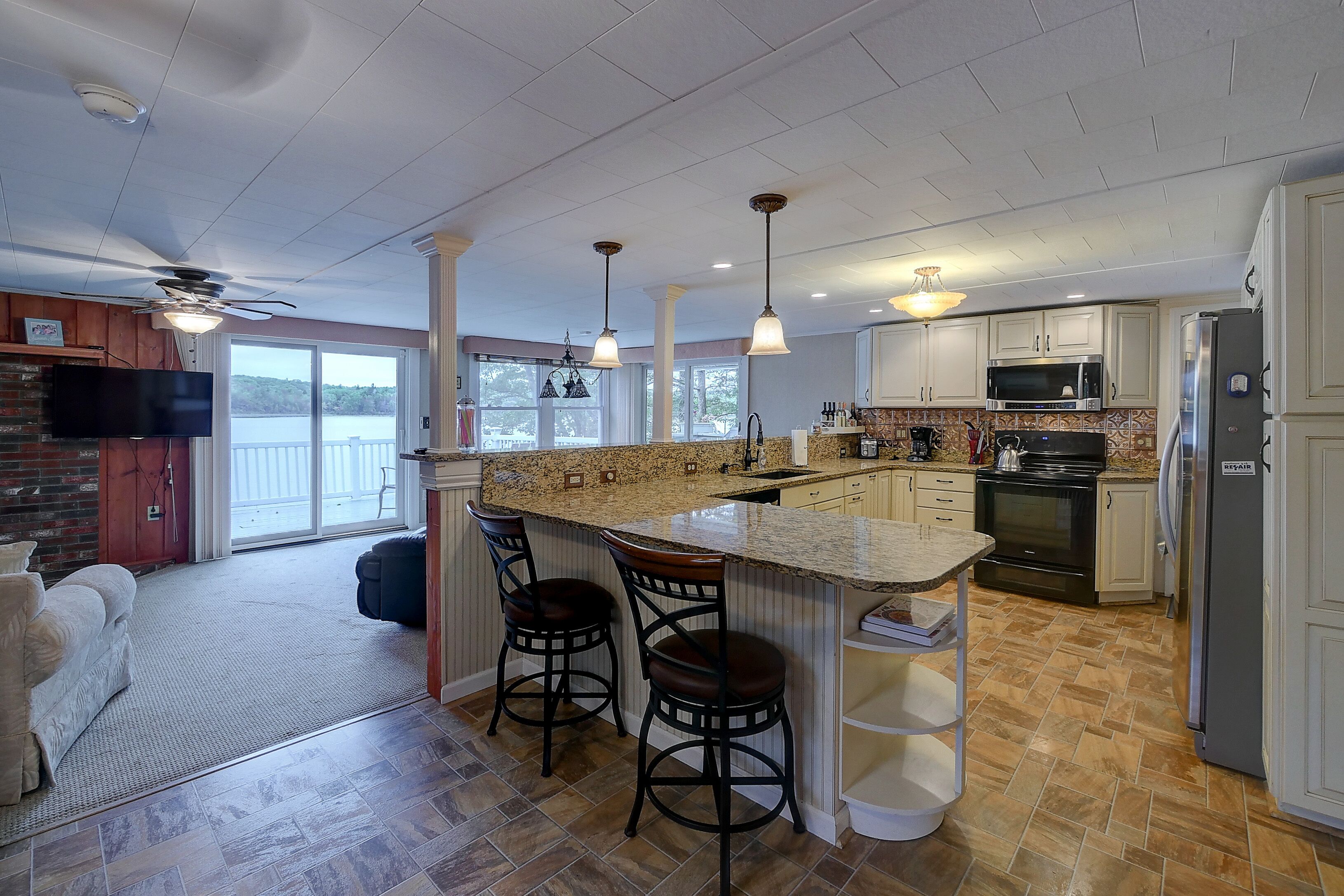 Lake Front Home  on Shellcamp