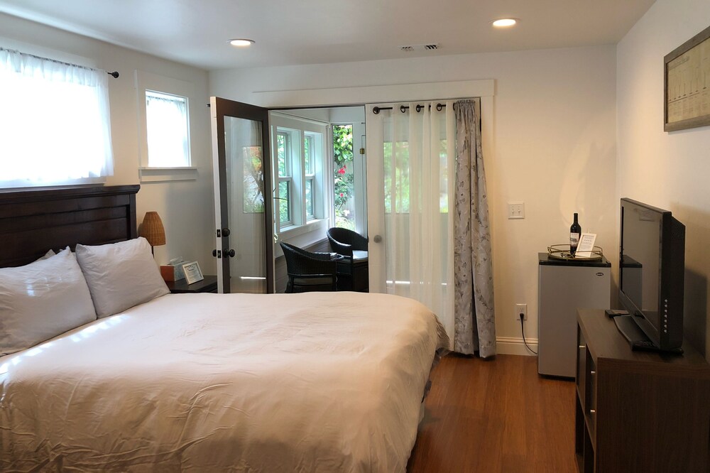 Wine Country Harvest Hideaway