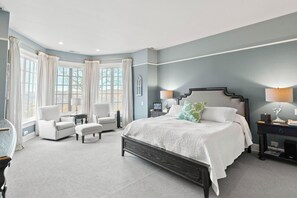 7 bedrooms, in-room safe, iron/ironing board, free WiFi